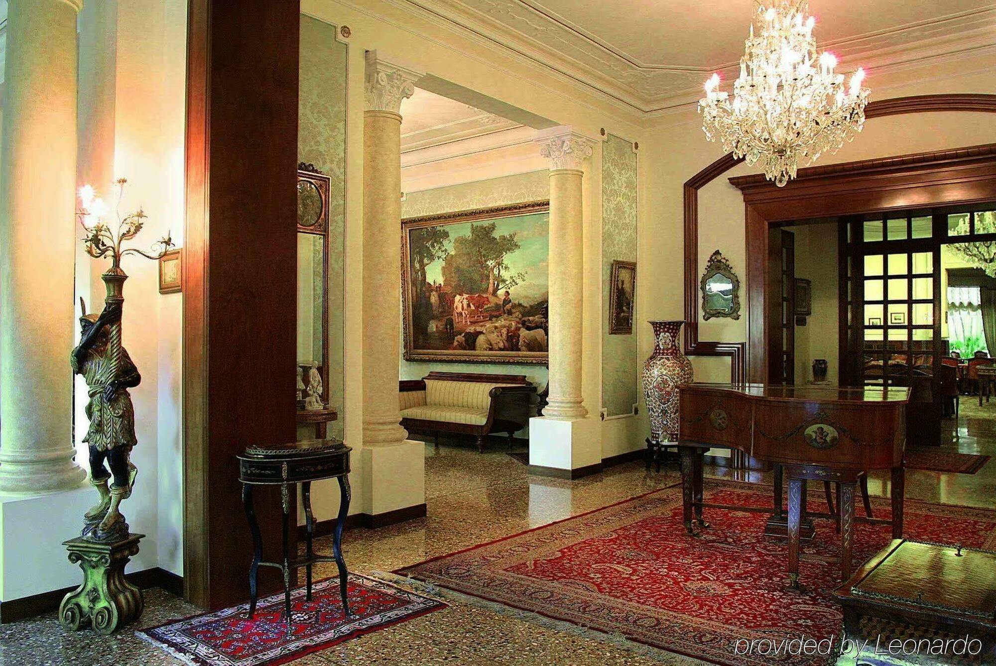 特里雅斯特和维多利亚大酒店 阿巴诺泰尔梅 内观 照片 Interior of the residence